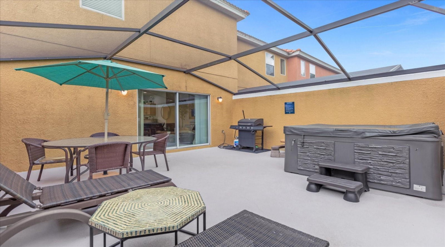 Kissimmee, Florida 34747, 2 Bedroom Bedrooms, ,2 Bathroombathrooms,Residential,For Sale,Yellow Lantana,0,Mfro6437112