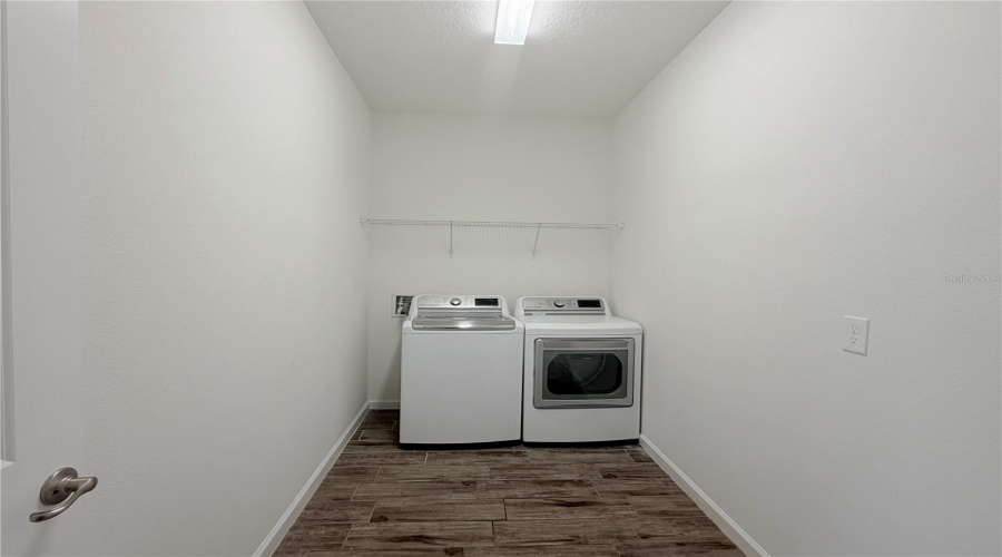 Davenport, Florida 33837, 4 Bedroom Bedrooms, ,3 Bathroombathrooms,Residential,For Sale,Yorkdale,0,Mfro6437253