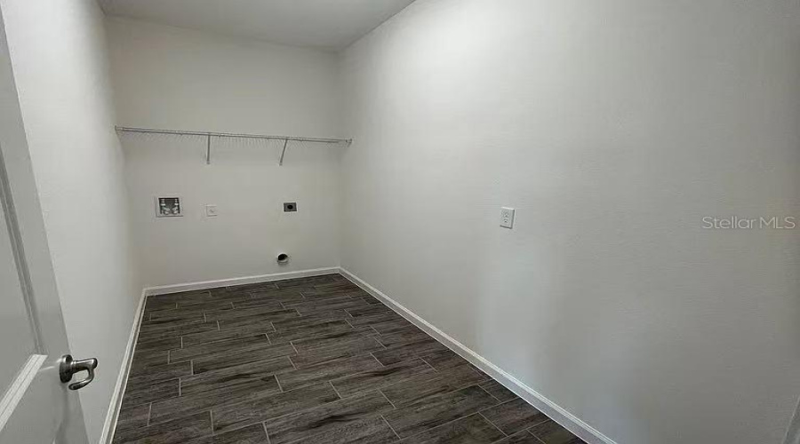 Davenport, Florida 33837, 4 Bedroom Bedrooms, ,3 Bathroombathrooms,Residential,For Sale,Yorkdale,0,Mfro6437253