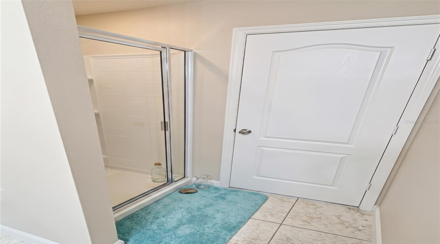 Secondary Bedroom En Suite Shower