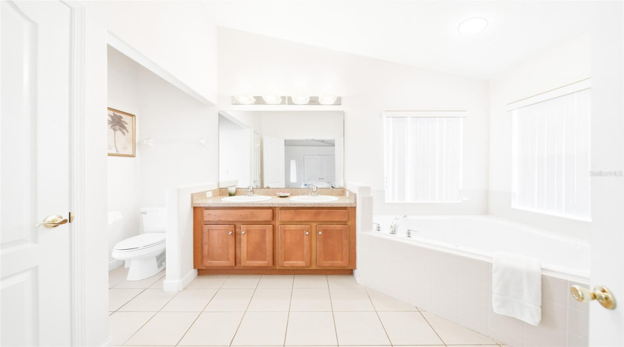 Davenport, Florida 33897, 4 Bedroom Bedrooms, ,3 Bathroombathrooms,Residential,For Sale,Old Bridge,0,Mfro6411421