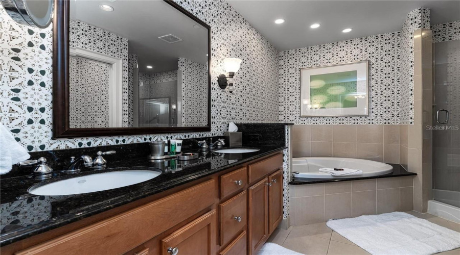 Master Bath  Shower &Amp;Garden Tub