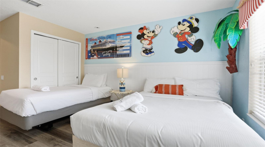 Kissimmee, Florida 34747, 5 Bedroom Bedrooms, ,5 Bathroombathrooms,Residential,For Sale,Archfeld,0,Mfro6383513