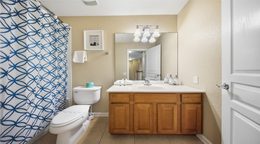 Kissimmee, Florida 34747, 5 Bedroom Bedrooms, ,5 Bathroombathrooms,Residential,For Sale,Archfeld,0,Mfro6383513