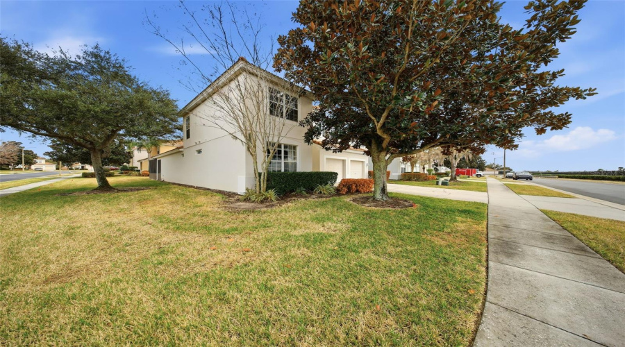 Kissimmee, Florida 34747, 5 Bedroom Bedrooms, ,5 Bathroombathrooms,Residential,For Sale,Archfeld,0,Mfro6383513