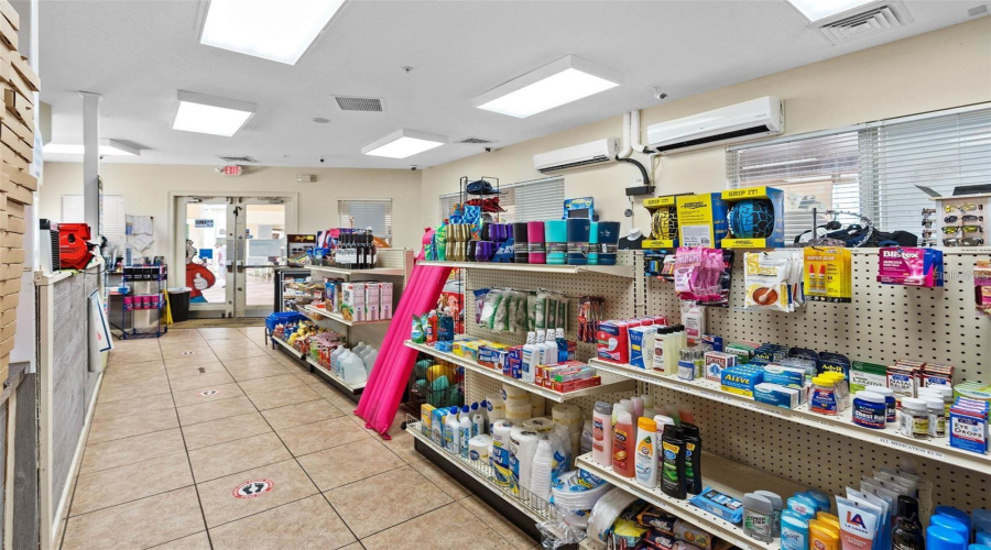 Kissimmee, Florida 34747, 5 Bedroom Bedrooms, ,5 Bathroombathrooms,Residential,For Sale,Archfeld,0,Mfro6383513