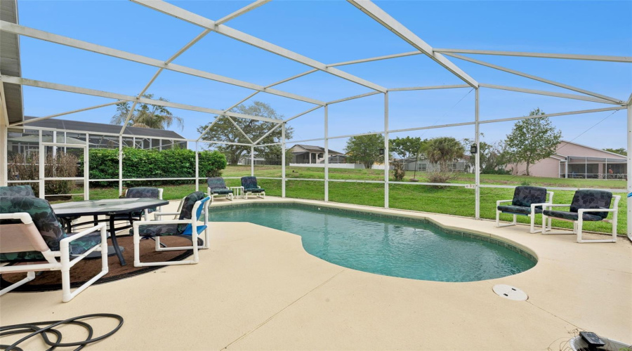 Davenport, Florida 33897, 4 Bedroom Bedrooms, ,2 Bathroombathrooms,Residential,For Sale,Troon Circle,0,Mfrs5147538