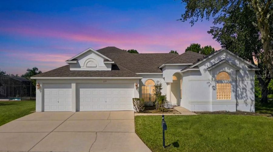 Davenport, Florida 33837, 6 Bedroom Bedrooms, ,5 Bathroombathrooms,Residential,For Sale,Blue Heron,0,Mfrs5156373
