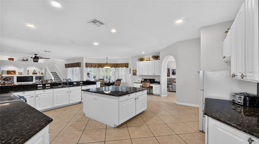 Davenport, Florida 33837, 6 Bedroom Bedrooms, ,5 Bathroombathrooms,Residential,For Sale,Blue Heron,0,Mfrs5156373