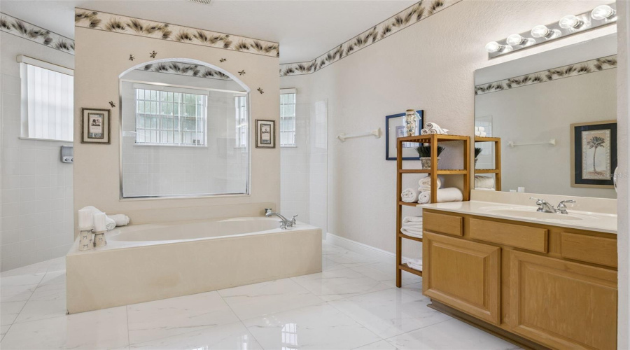 Davenport, Florida 33897, 4 Bedroom Bedrooms, ,3 Bathroombathrooms,Residential,For Sale,Birkdale,0,Mfrs5156143