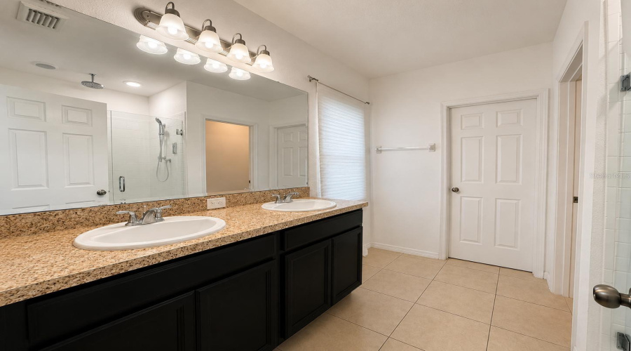 Davenport, Florida 33837, 4 Bedroom Bedrooms, ,2 Bathroombathrooms,Residential,For Sale,Blue Cypress,0,Mfro6433532