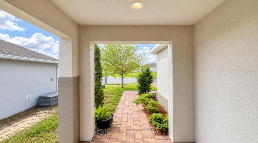Davenport, Florida 33837, 4 Bedroom Bedrooms, ,2 Bathroombathrooms,Residential,For Sale,Blue Cypress,0,Mfro6433532