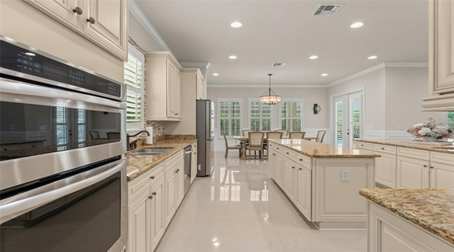Orlando, Florida 32836, 7 Bedroom Bedrooms, ,6 Bathroombathrooms,Residential,For Sale,Morehouse,0,Mfro6436366