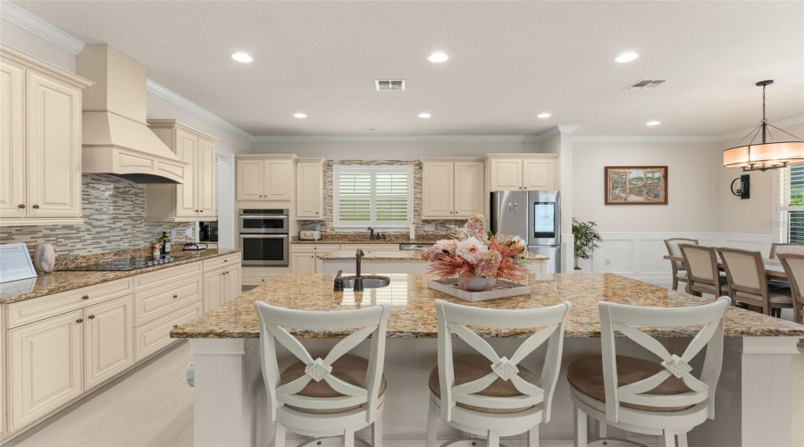 Orlando, Florida 32836, 7 Bedroom Bedrooms, ,6 Bathroombathrooms,Residential,For Sale,Morehouse,0,Mfro6436366