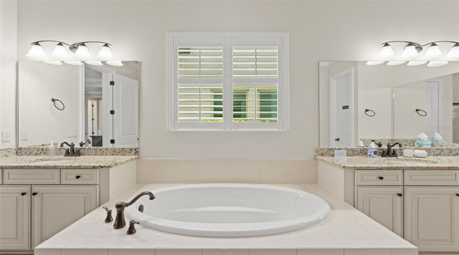 Orlando, Florida 32836, 7 Bedroom Bedrooms, ,6 Bathroombathrooms,Residential,For Sale,Morehouse,0,Mfro6436366