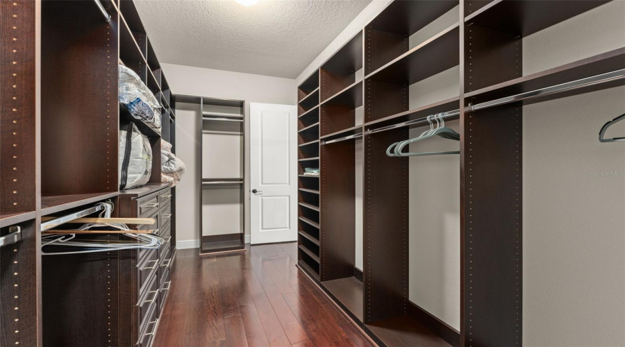 Orlando, Florida 32836, 7 Bedroom Bedrooms, ,6 Bathroombathrooms,Residential,For Sale,Morehouse,0,Mfro6436366