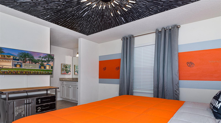 Davenport, Florida 33897, 10 Bedroom Bedrooms, ,8 Bathroombathrooms,Residential,For Sale,Mahalo,0,Mfro6437452