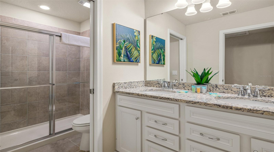 Davenport, Florida 33897, 10 Bedroom Bedrooms, ,8 Bathroombathrooms,Residential,For Sale,Mahalo,0,Mfro6437452