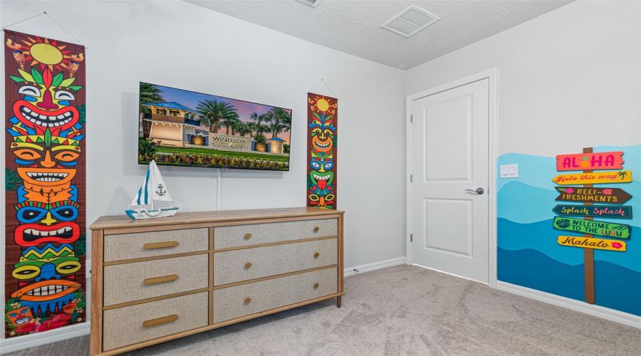 Davenport, Florida 33897, 10 Bedroom Bedrooms, ,8 Bathroombathrooms,Residential,For Sale,Mahalo,0,Mfro6437452