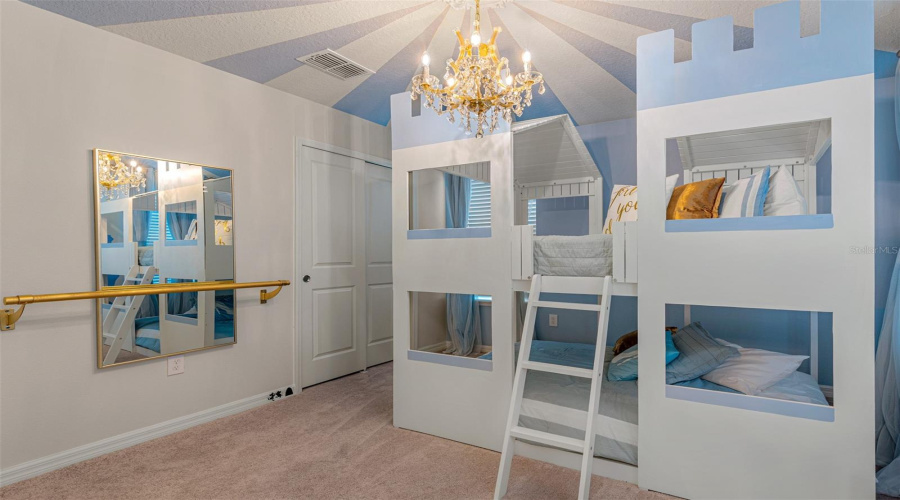 Davenport, Florida 33897, 10 Bedroom Bedrooms, ,8 Bathroombathrooms,Residential,For Sale,Mahalo,0,Mfro6437452