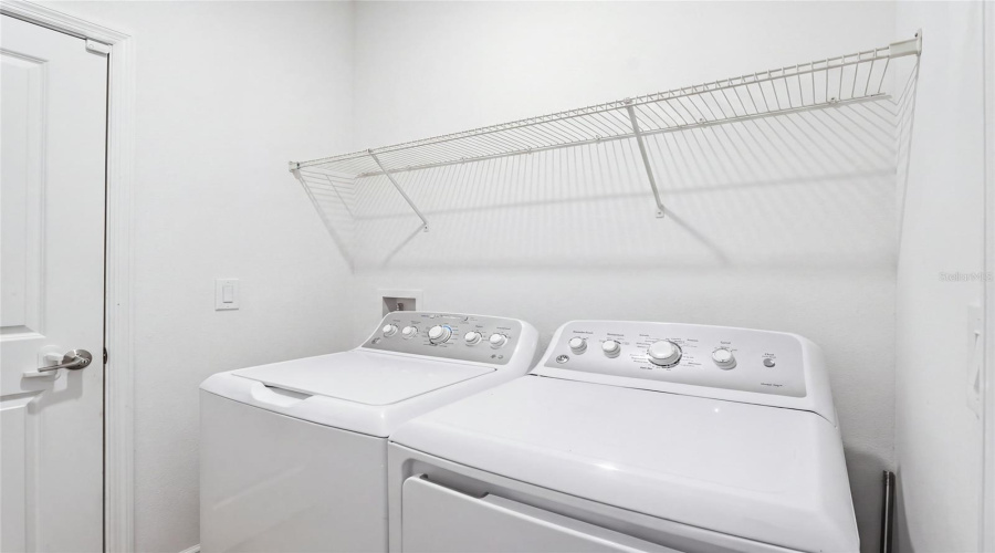 Davenport, Florida 33837, 4 Bedroom Bedrooms, ,3 Bathroombathrooms,Residential,For Sale,Camden,0,Mfro6436830