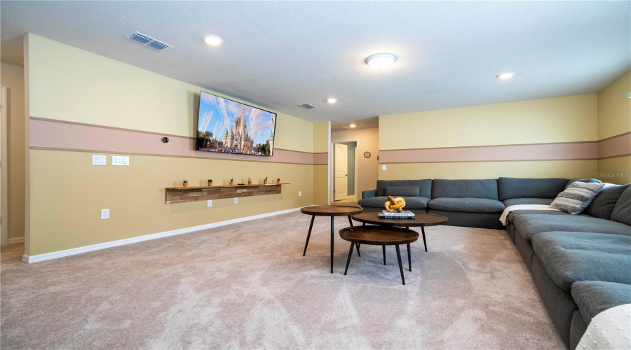 Davenport, Florida 33897, 7 Bedroom Bedrooms, ,5 Bathroombathrooms,Residential,For Sale,Lilac,0,Mfra4703980