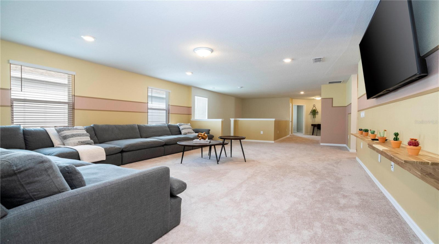 Davenport, Florida 33897, 7 Bedroom Bedrooms, ,5 Bathroombathrooms,Residential,For Sale,Lilac,0,Mfra4703980