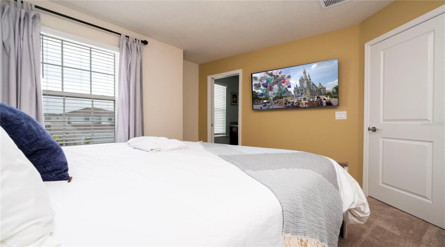 Davenport, Florida 33897, 7 Bedroom Bedrooms, ,5 Bathroombathrooms,Residential,For Sale,Lilac,0,Mfra4703980