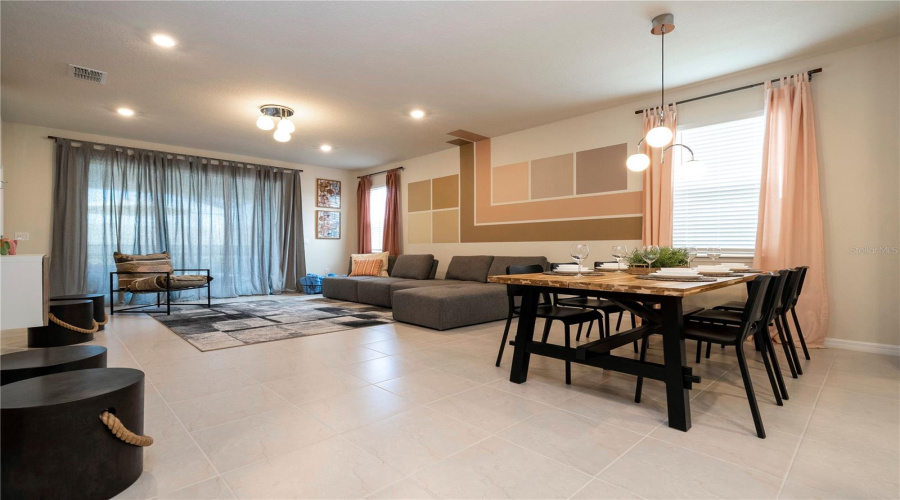 Davenport, Florida 33897, 7 Bedroom Bedrooms, ,5 Bathroombathrooms,Residential,For Sale,Lilac,0,Mfra4703980