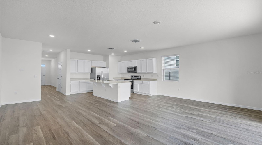 Davenport, Florida 33837, 3 Bedroom Bedrooms, ,2 Bathroombathrooms,Residential,For Sale,Olympic,0,Mfro6437491