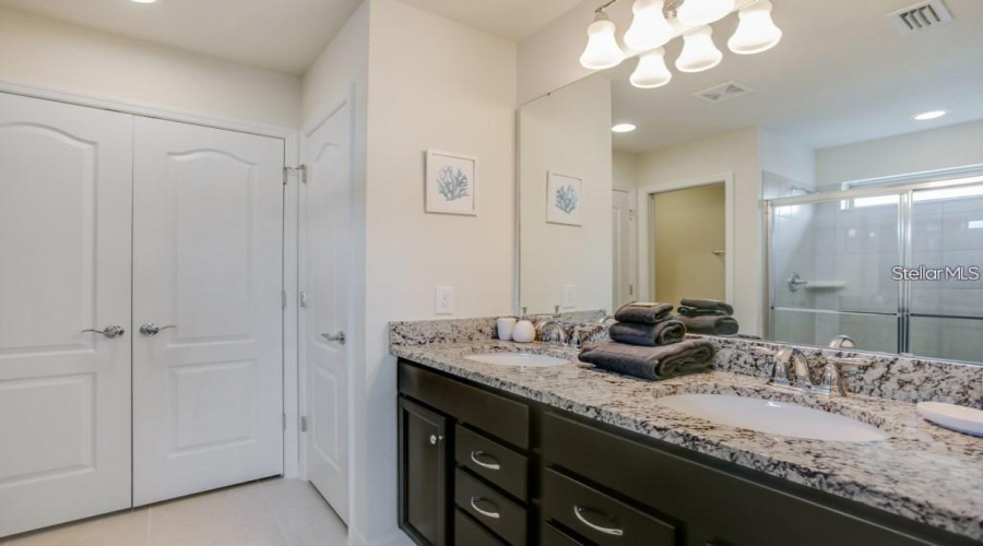 Kissimmee, Florida 34747, 5 Bedroom Bedrooms, ,5 Bathroombathrooms,Residential,For Sale,Corcovado,0,Mfro6437546