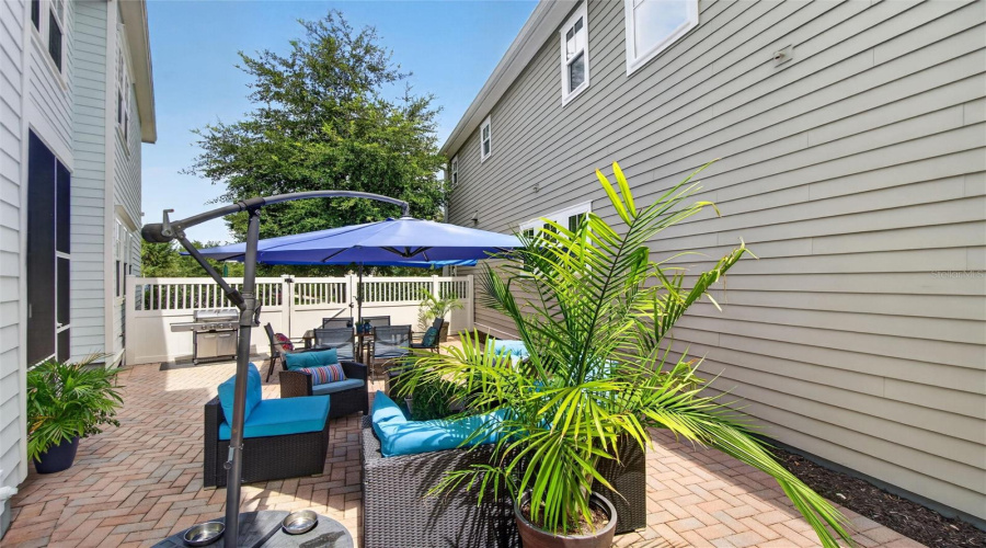 Large Pavered Outdoor Patio