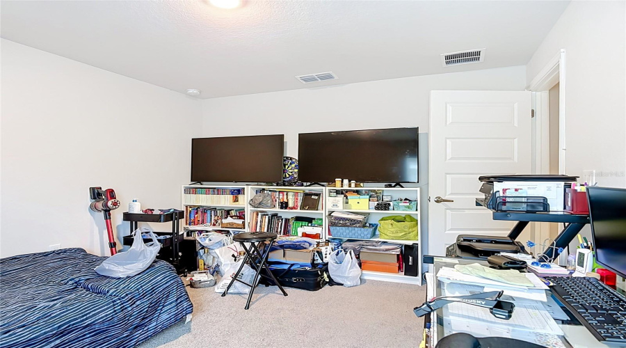 Davenport, Florida 33837, 4 Bedroom Bedrooms, ,3 Bathroombathrooms,Residential,For Sale,Chinoy,0,Mfro6437616