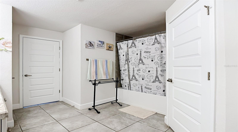 Davenport, Florida 33837, 4 Bedroom Bedrooms, ,3 Bathroombathrooms,Residential,For Sale,Chinoy,0,Mfro6437616