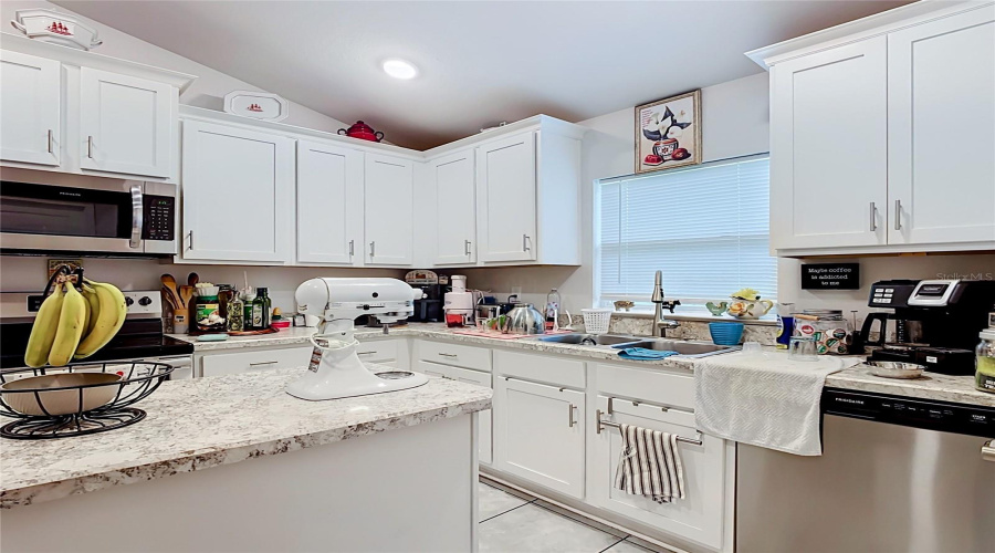Davenport, Florida 33837, 4 Bedroom Bedrooms, ,3 Bathroombathrooms,Residential,For Sale,Chinoy,0,Mfro6437616