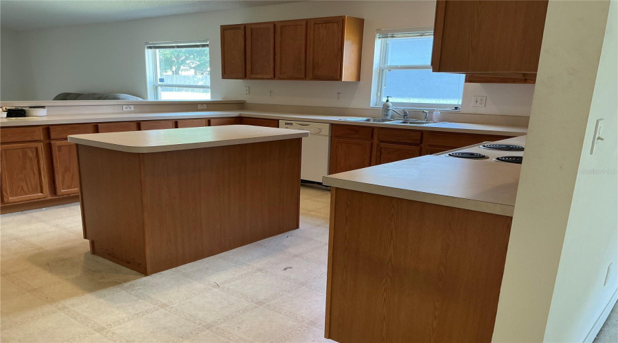 Davenport, Florida 33837, 3 Bedroom Bedrooms, ,2 Bathroombathrooms,Residential,For Sale,Aberdeen,0,Mfra4700796
