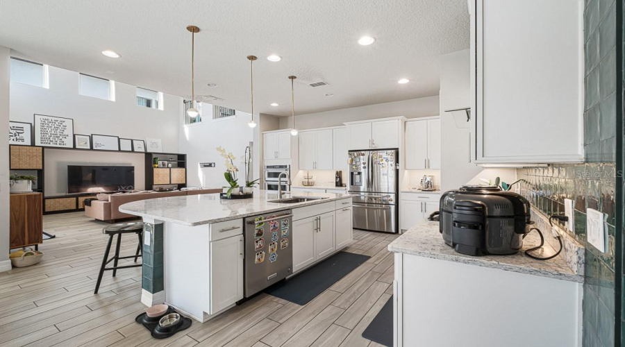 Orlando, Florida 32836, 4 Bedroom Bedrooms, ,3 Bathroombathrooms,Residential,For Sale,Lemon Lake,0,Mfro6437580