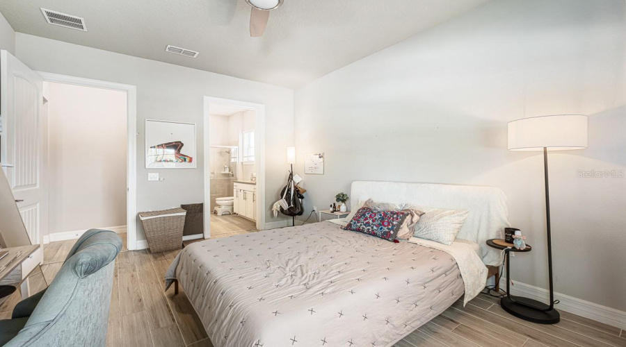 Orlando, Florida 32836, 4 Bedroom Bedrooms, ,3 Bathroombathrooms,Residential,For Sale,Lemon Lake,0,Mfro6437580