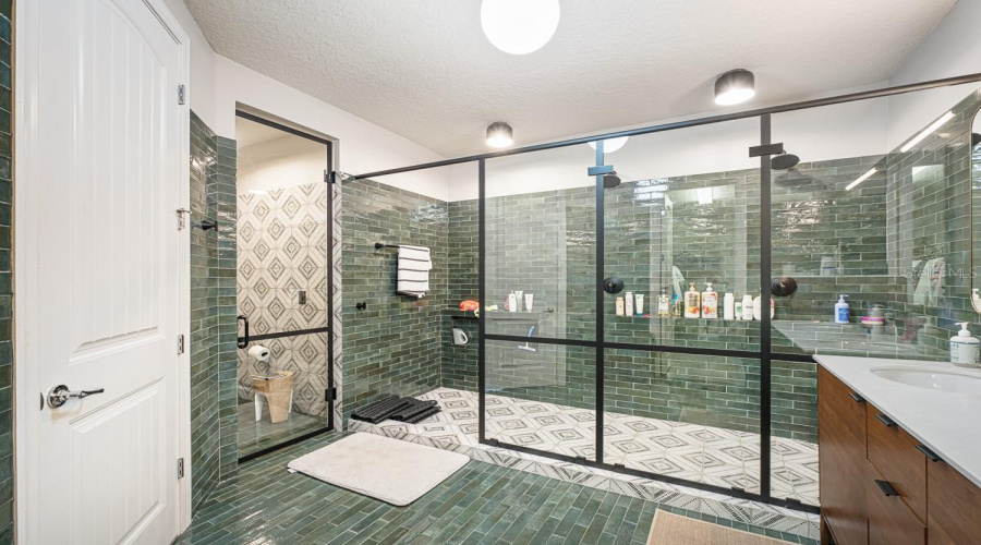 Orlando, Florida 32836, 4 Bedroom Bedrooms, ,3 Bathroombathrooms,Residential,For Sale,Lemon Lake,0,Mfro6437580