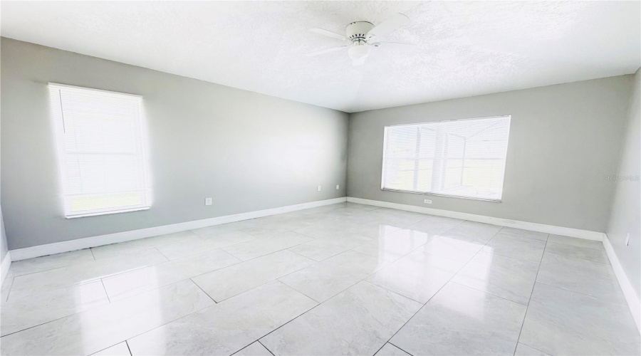 Davenport, Florida 33897, 4 Bedroom Bedrooms, ,3 Bathroombathrooms,Residential,For Sale,Langham,0,Mfrtb8540952