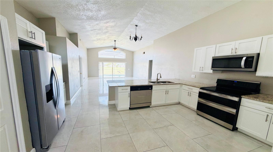 Davenport, Florida 33897, 4 Bedroom Bedrooms, ,3 Bathroombathrooms,Residential,For Sale,Langham,0,Mfrtb8540952