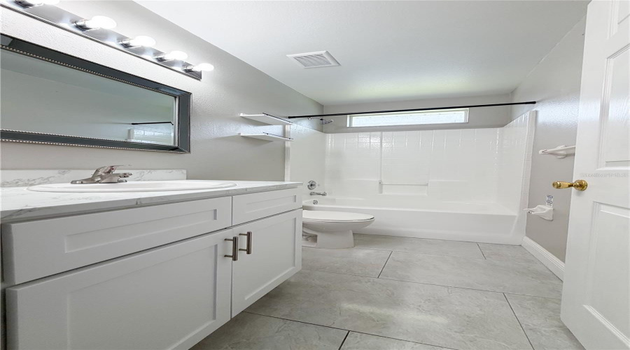 Davenport, Florida 33897, 4 Bedroom Bedrooms, ,3 Bathroombathrooms,Residential,For Sale,Langham,0,Mfrtb8540952