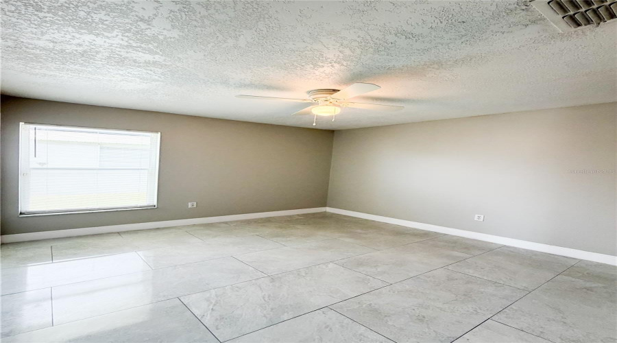 Davenport, Florida 33897, 4 Bedroom Bedrooms, ,3 Bathroombathrooms,Residential,For Sale,Langham,0,Mfrtb8540952