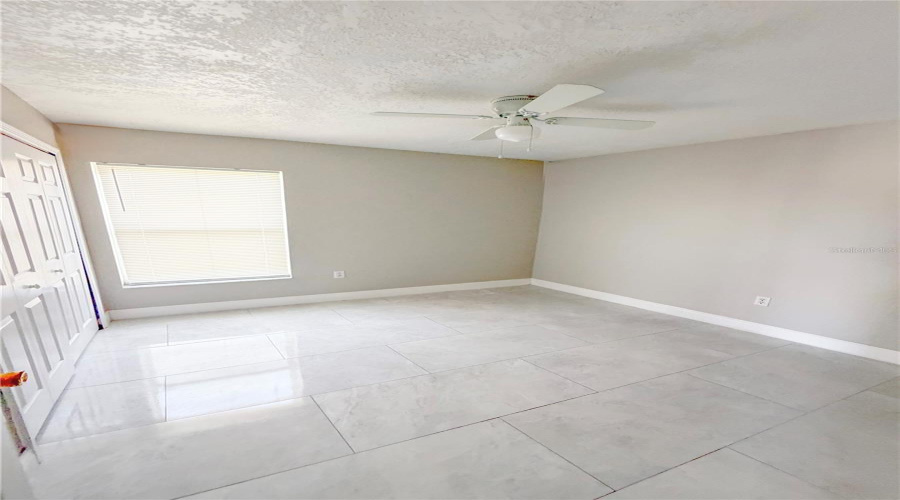 Davenport, Florida 33897, 4 Bedroom Bedrooms, ,3 Bathroombathrooms,Residential,For Sale,Langham,0,Mfrtb8540952