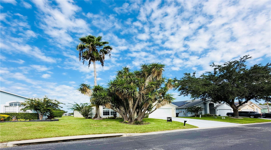 Davenport, Florida 33897, 4 Bedroom Bedrooms, ,3 Bathroombathrooms,Residential,For Sale,Langham,0,Mfrtb8540952