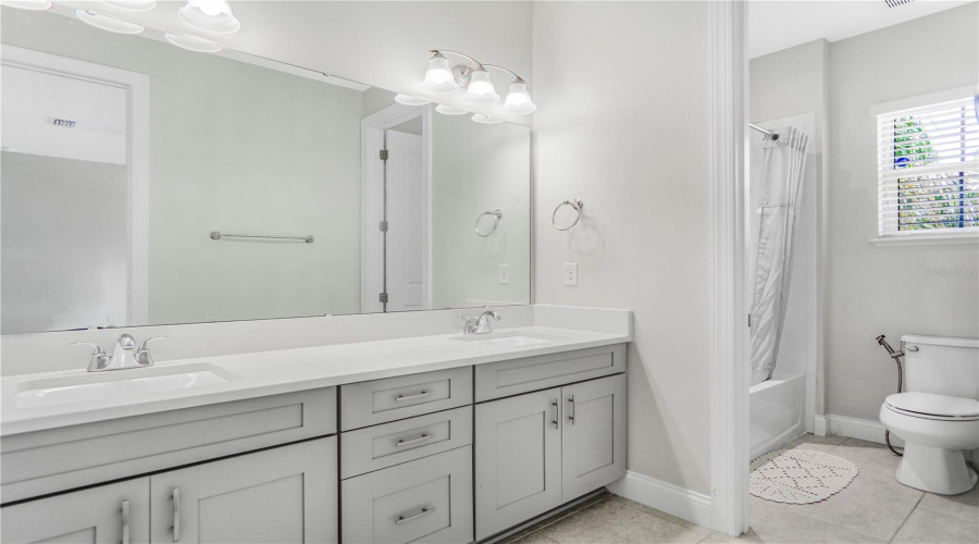 Orlando, Florida 32836, 5 Bedroom Bedrooms, ,4 Bathroombathrooms,Residential,For Sale,Royal Cypress,0,Mfro6433701