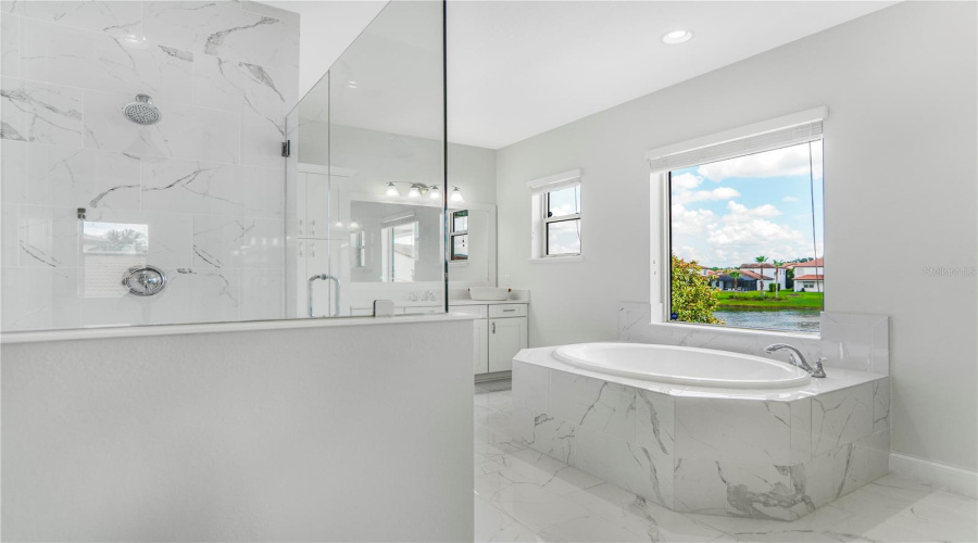 Orlando, Florida 32836, 5 Bedroom Bedrooms, ,4 Bathroombathrooms,Residential,For Sale,Royal Cypress,0,Mfro6433701