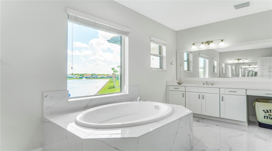 Orlando, Florida 32836, 5 Bedroom Bedrooms, ,4 Bathroombathrooms,Residential,For Sale,Royal Cypress,0,Mfro6433701