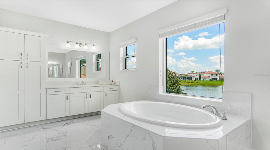 Orlando, Florida 32836, 5 Bedroom Bedrooms, ,4 Bathroombathrooms,Residential,For Sale,Royal Cypress,0,Mfro6433701