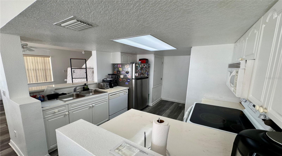Davenport, Florida 33897, 4 Bedroom Bedrooms, ,3 Bathroombathrooms,Residential,For Sale,Coconut Palm,0,Mfrg5117068